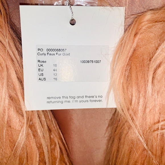 Pink Curly Faux Fur Vest - Missguided - Picture 3 of 4